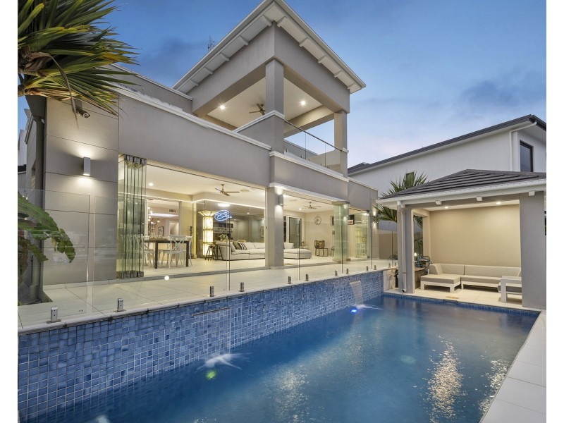 70 The Sovereign Mile, Sovereign Islands QLD 4216