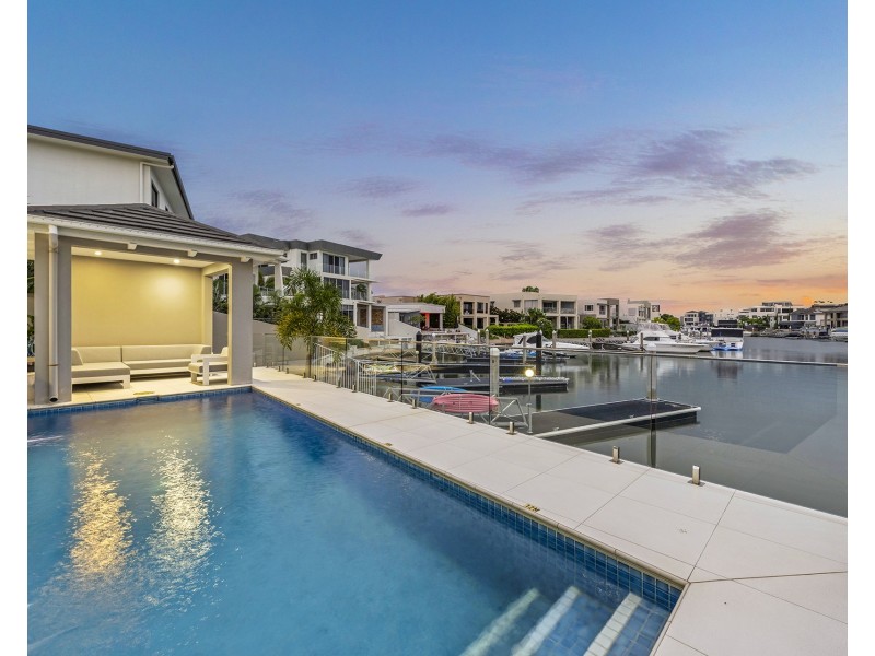 70 The Sovereign Mile, Sovereign Islands QLD 4216