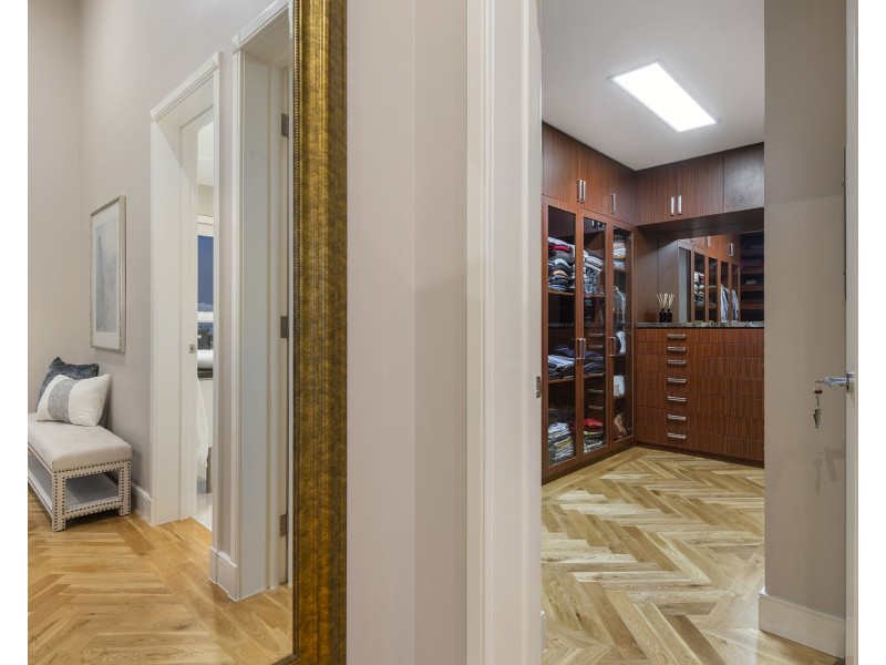 70 The Sovereign Mile, Sovereign Islands QLD 4216