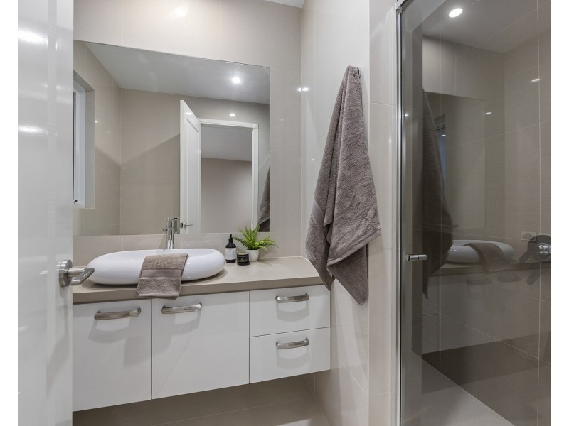 70 The Sovereign Mile, Sovereign Islands QLD 4216