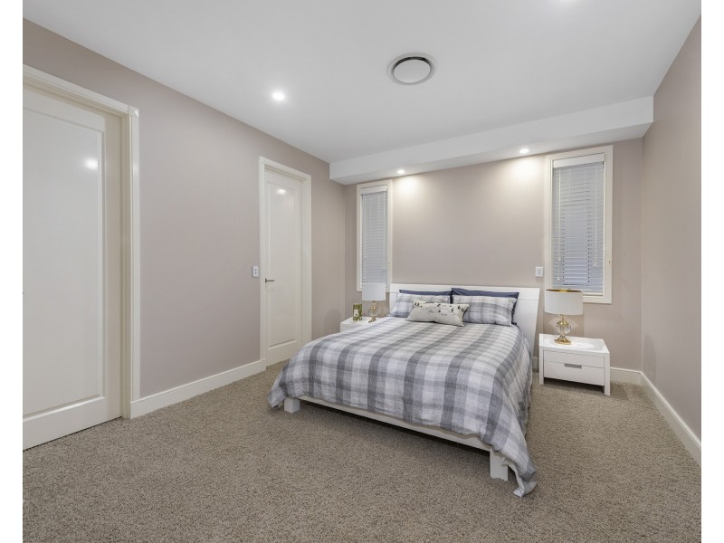 70 The Sovereign Mile, Sovereign Islands QLD 4216