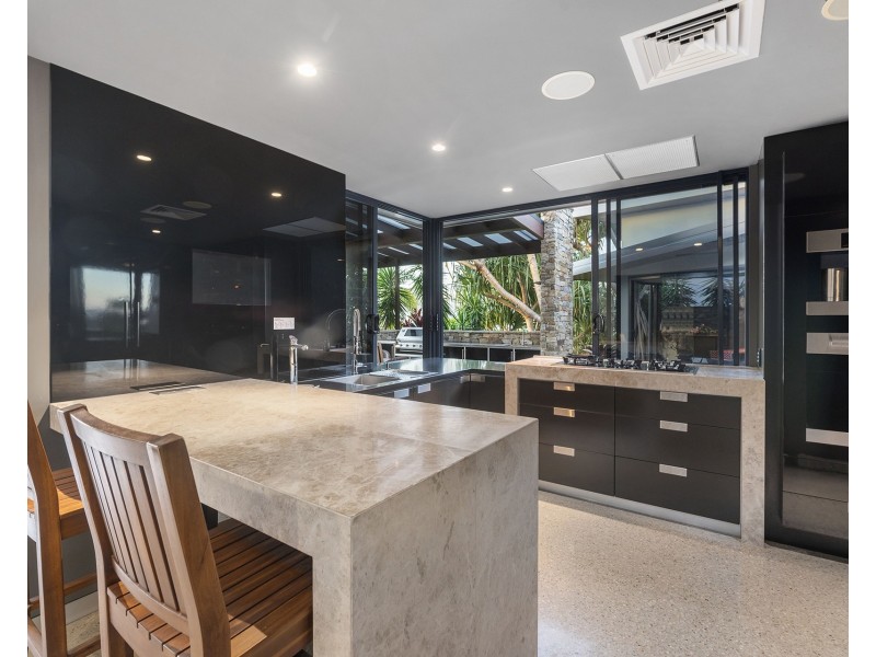 37 Quayside Drive, Helensvale QLD 4212