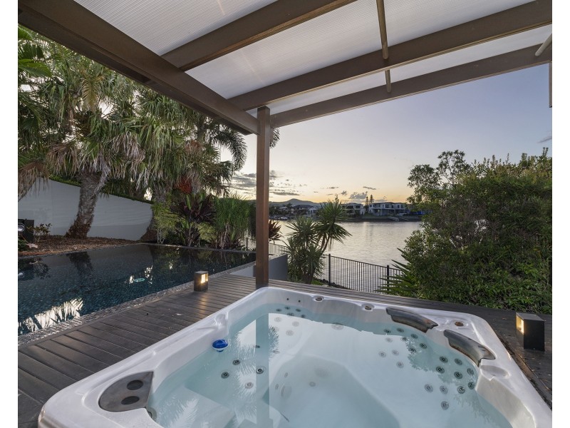 37 Quayside Drive, Helensvale QLD 4212