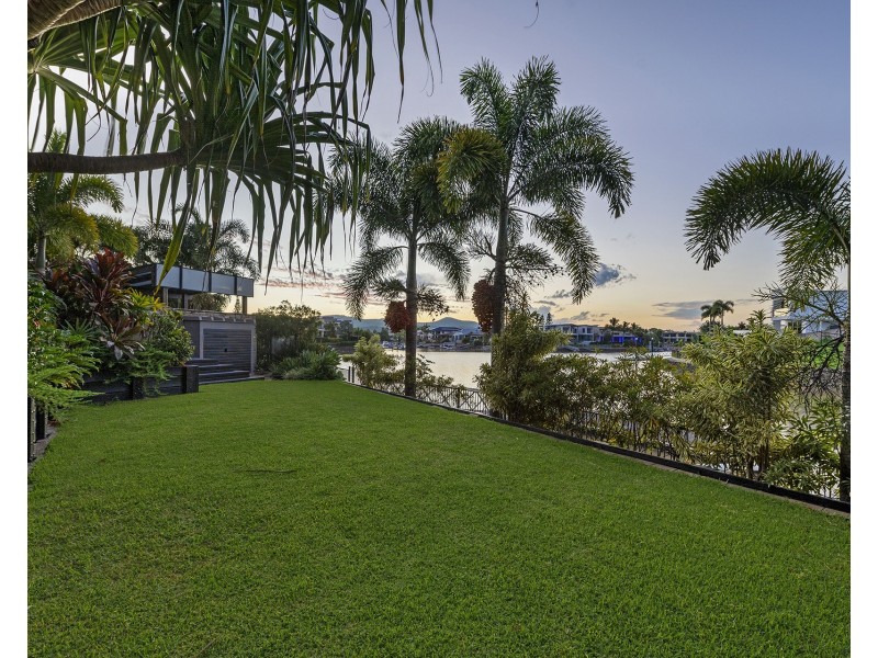 37 Quayside Drive, Helensvale QLD 4212
