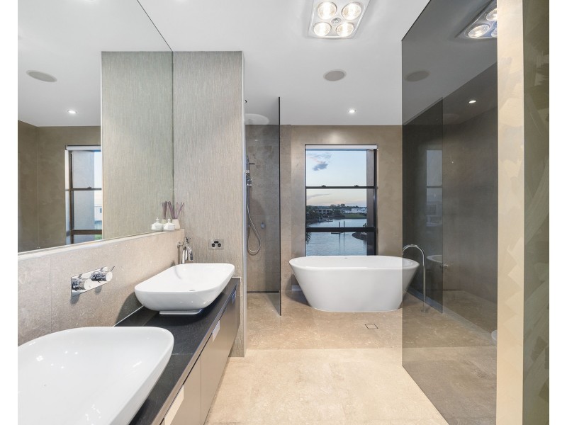 37 Quayside Drive, Helensvale QLD 4212