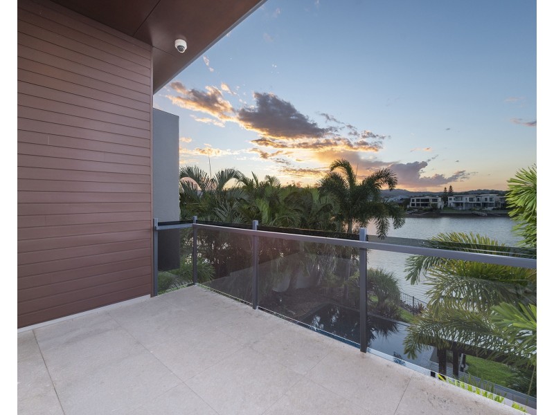 37 Quayside Drive, Helensvale QLD 4212