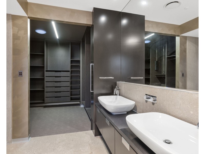 37 Quayside Drive, Helensvale QLD 4212