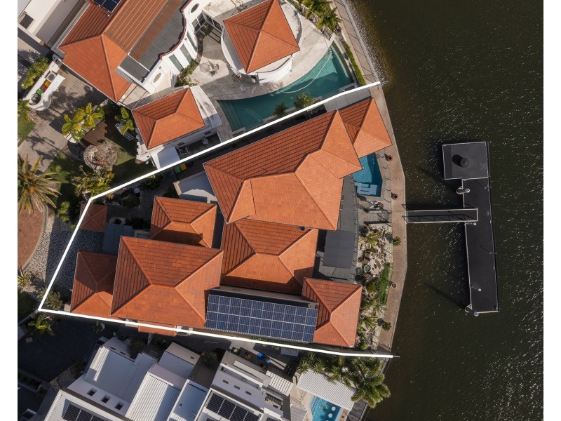 11 Kensington Mews, Sovereign Islands QLD 4216