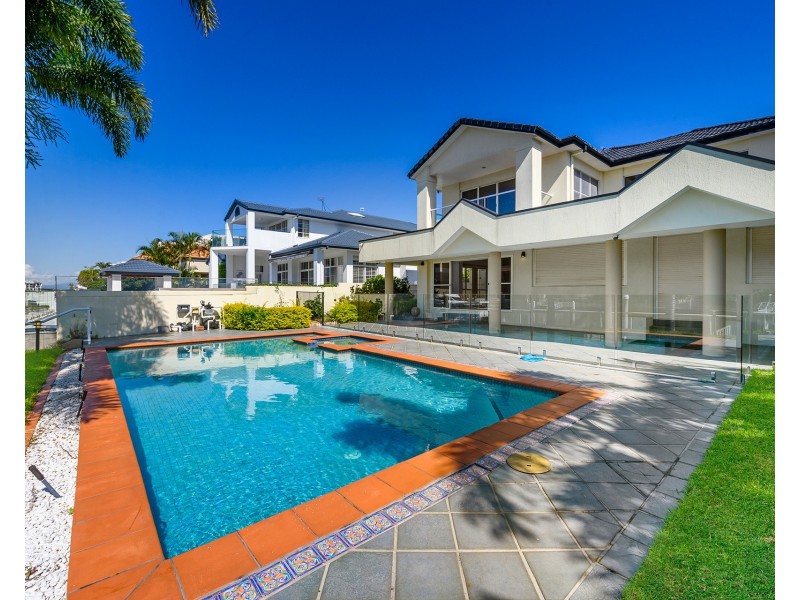 15 The Sovereign Mile, Sovereign Islands QLD 4216