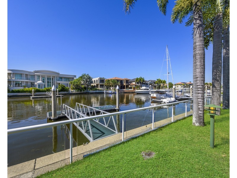15 The Sovereign Mile, Sovereign Islands QLD 4216