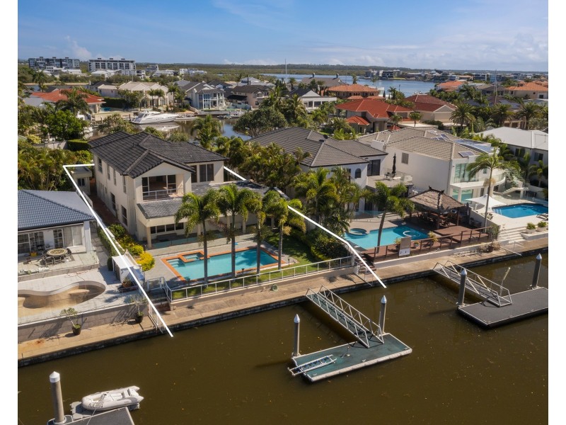 15 The Sovereign Mile, Sovereign Islands QLD 4216