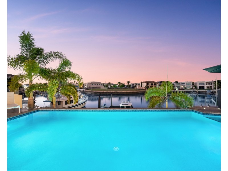 47 Royal Albert Crescent, Sovereign Islands QLD 4216
