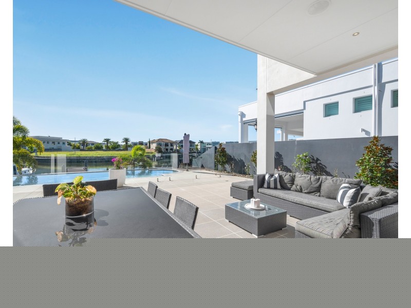 47 Royal Albert Crescent, Sovereign Islands QLD 4216