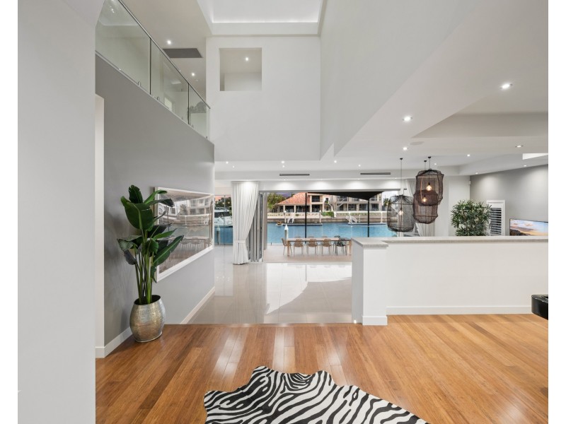 74 Royal Albert Crescent, Sovereign Islands QLD 4216