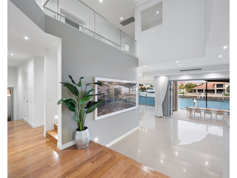 74 Royal Albert Crescent, Sovereign Islands QLD 4216