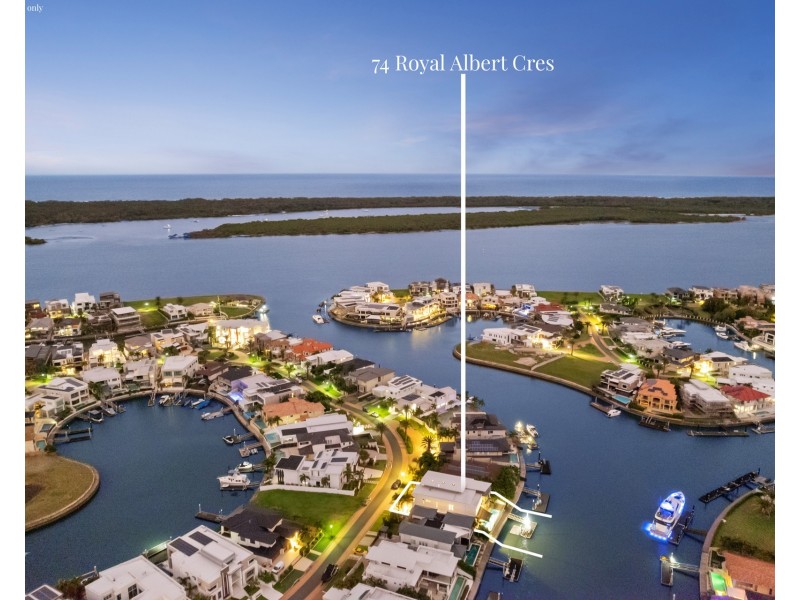 74 Royal Albert Crescent, Sovereign Islands QLD 4216