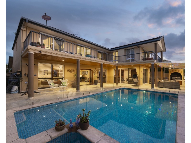 52 Charolais Crescent, Benowa Waters QLD 4217