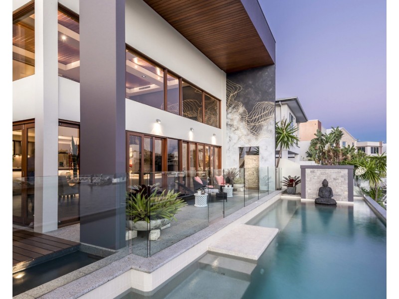 23 Knightsbridge Parade East, Sovereign Islands QLD 4216