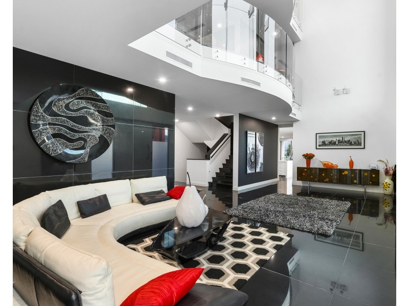 46-48 Royal Albert Crescent, Sovereign Islands QLD 4216