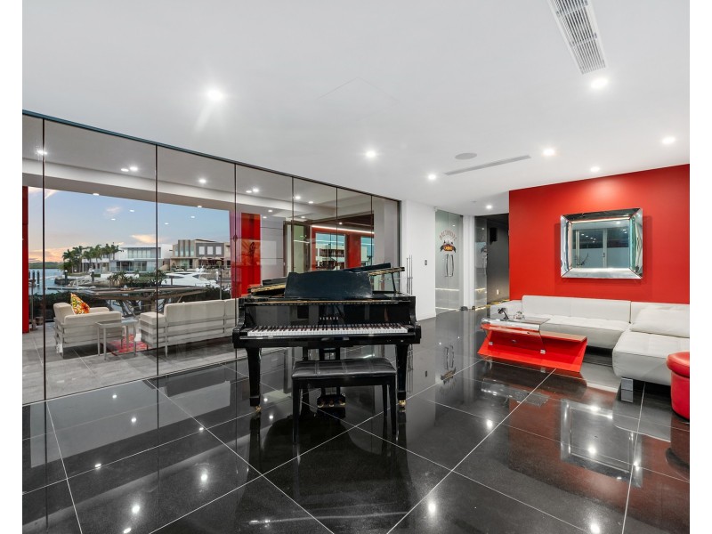 46-48 Royal Albert Crescent, Sovereign Islands QLD 4216