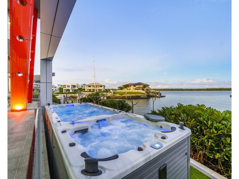 46-48 Royal Albert Crescent, Sovereign Islands QLD 4216