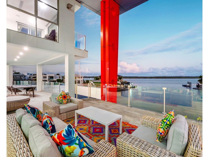 46-48 Royal Albert Crescent, Sovereign Islands QLD 4216