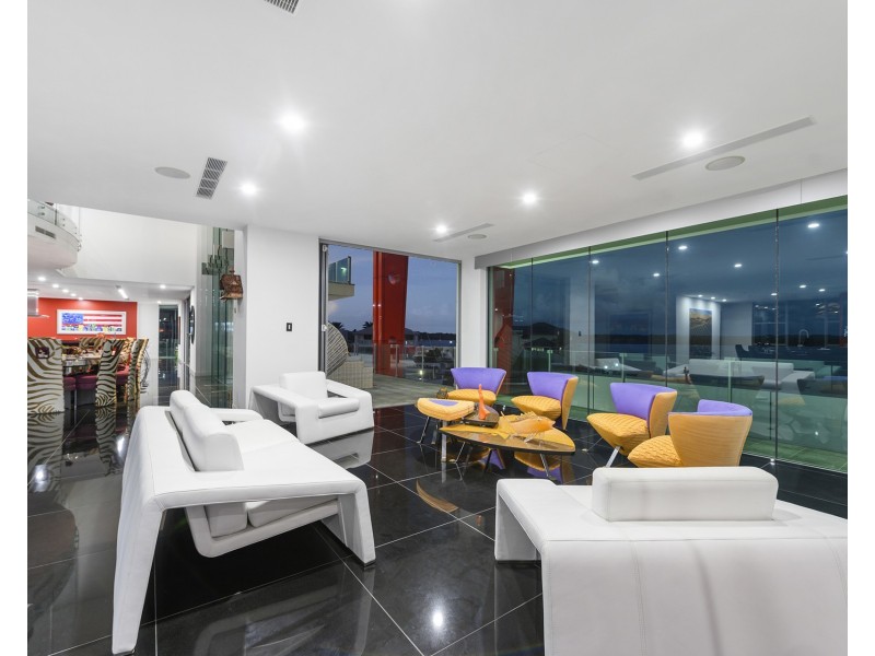 46-48 Royal Albert Crescent, Sovereign Islands QLD 4216