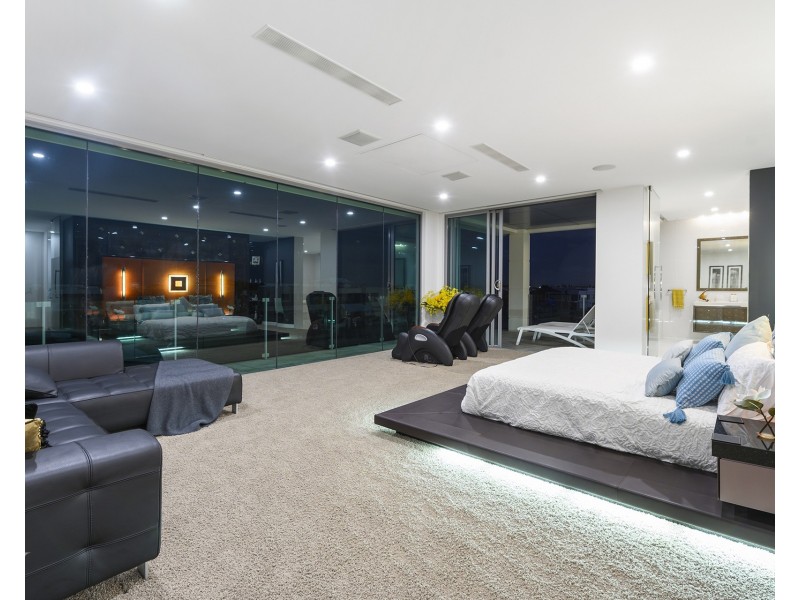 46-48 Royal Albert Crescent, Sovereign Islands QLD 4216