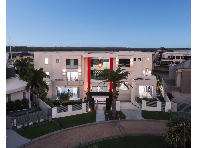 46-48 Royal Albert Crescent, Sovereign Islands QLD 4216