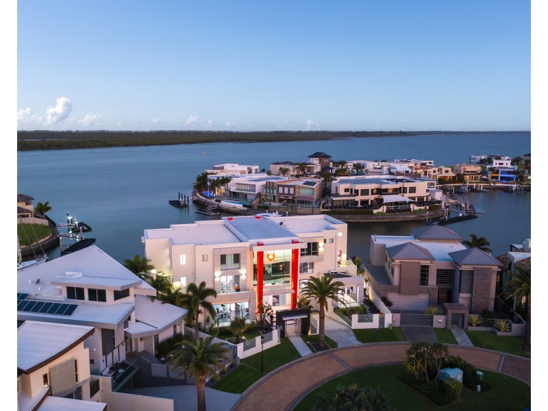 46-48 Royal Albert Crescent, Sovereign Islands QLD 4216