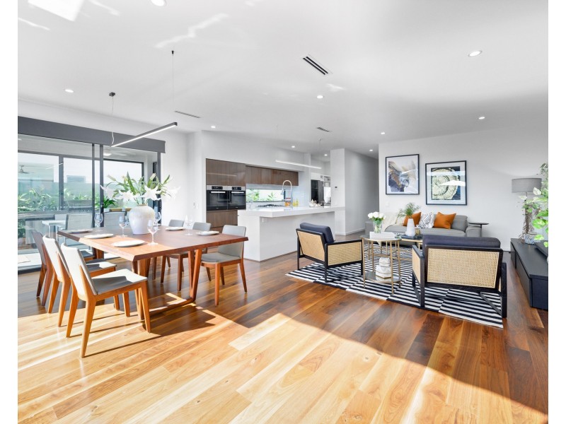 4 Northwater Drive, Hope Island QLD 4212