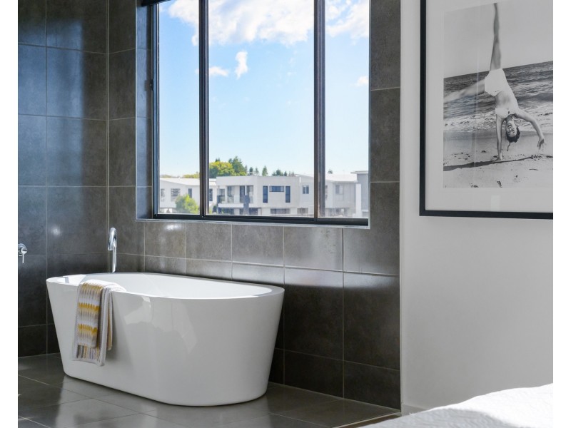 4 Northwater Drive, Hope Island QLD 4212