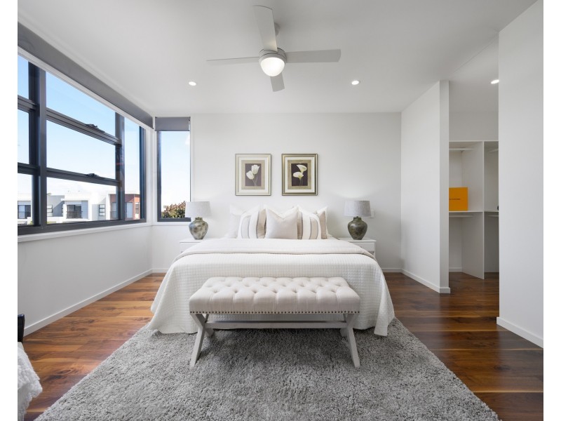 4 Northwater Drive, Hope Island QLD 4212