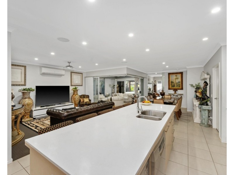 28 Galley Road, Hope Island QLD 4212