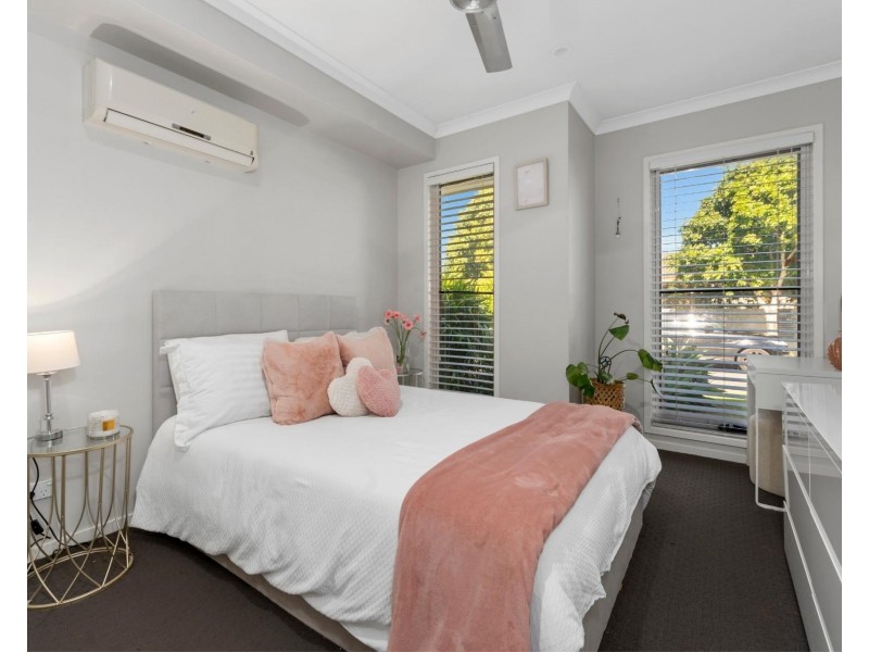 28 Galley Road, Hope Island QLD 4212