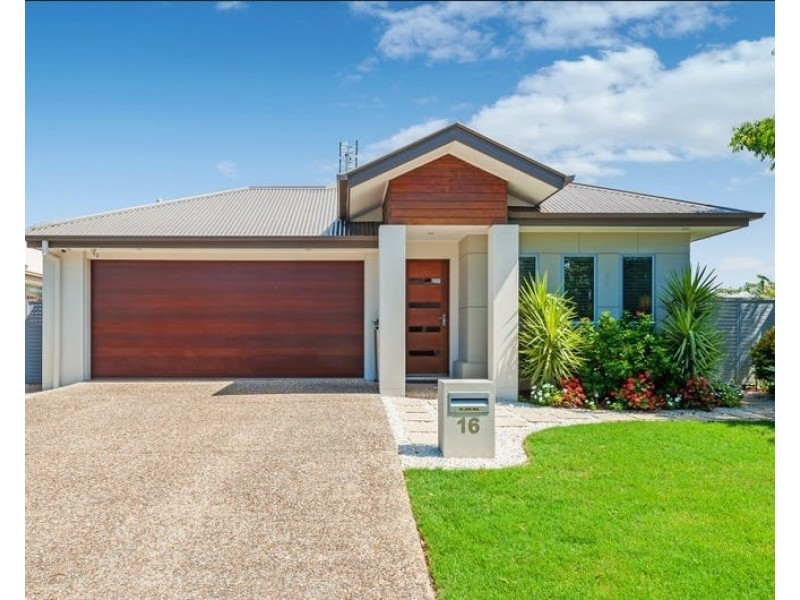 16 Azure Way, Hope Island QLD 4212