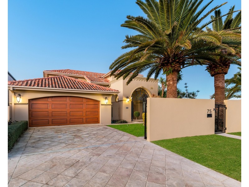 75 The Sovereign Mile, Sovereign Islands QLD 4216