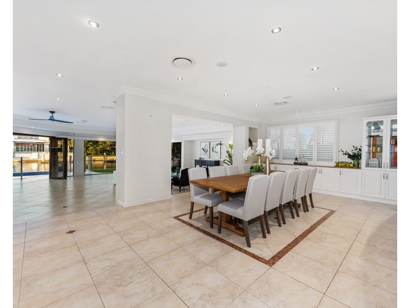 75 The Sovereign Mile, Sovereign Islands QLD 4216