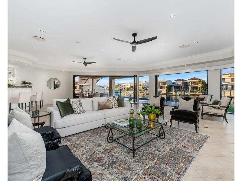 75 The Sovereign Mile, Sovereign Islands QLD 4216