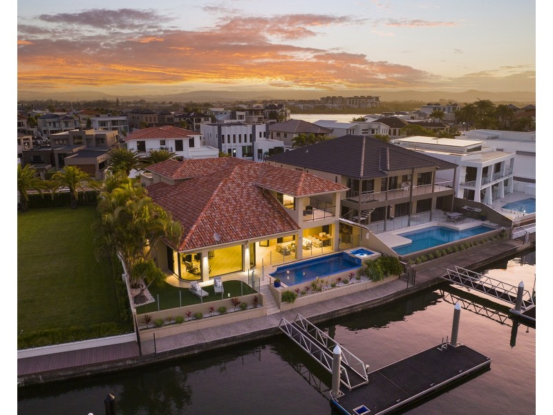 75 The Sovereign Mile, Sovereign Islands QLD 4216