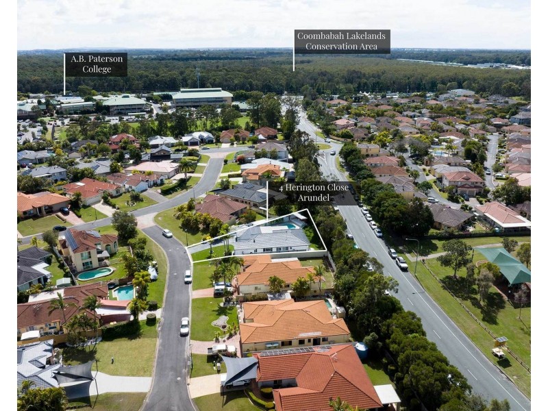 4 Herington Close, Arundel QLD 4214