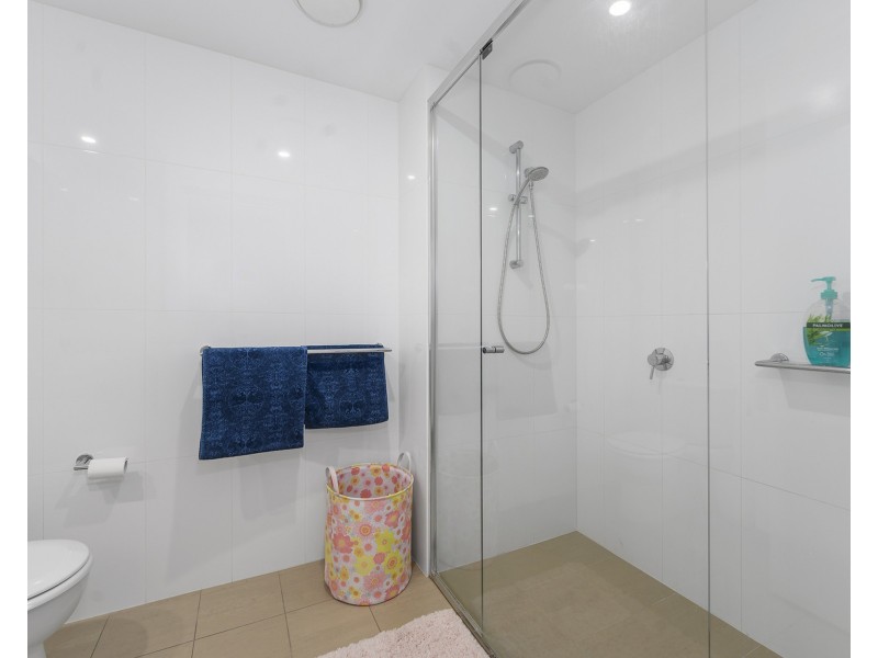 5104/323 Bayview Street, Hollywell QLD 4216