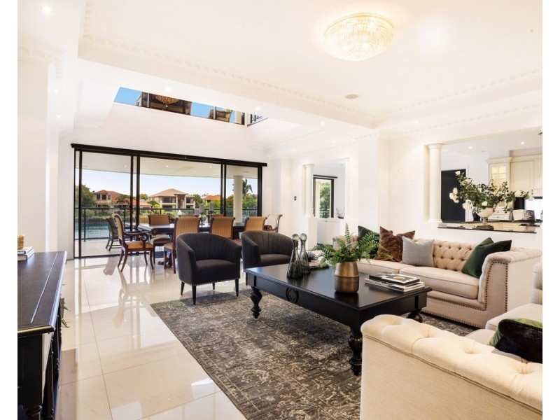 2615 Virginia Drive, Hope Island QLD 4212