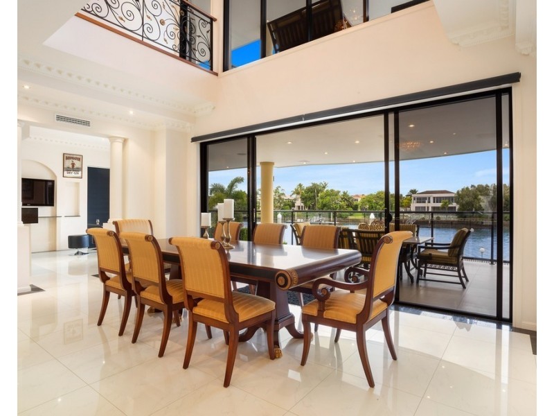 2615 Virginia Drive, Hope Island QLD 4212