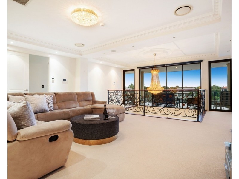 2615 Virginia Drive, Hope Island QLD 4212