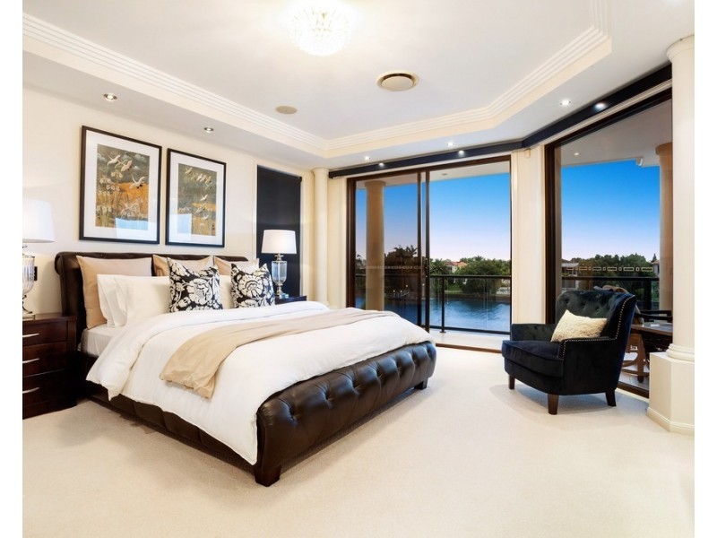 2615 Virginia Drive, Hope Island QLD 4212