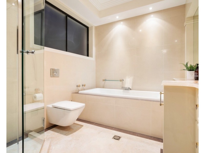 2615 Virginia Drive, Hope Island QLD 4212