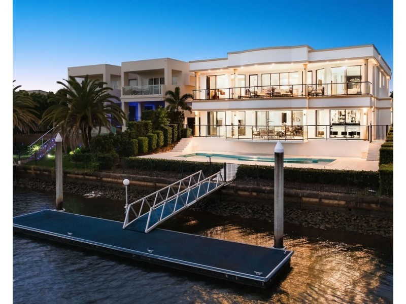 2615 Virginia Drive, Hope Island QLD 4212
