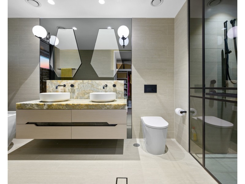 11506/36 Old Burleigh Road, Surfers Paradise QLD 4217