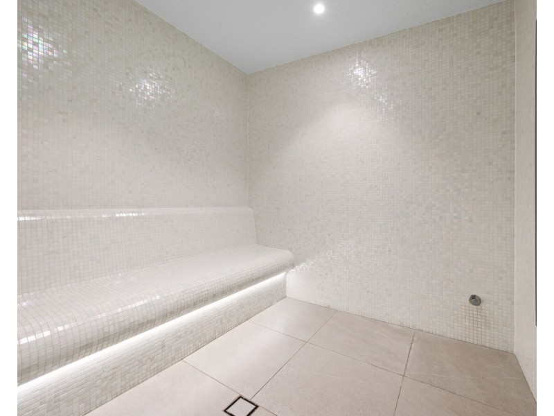 11506/36 Old Burleigh Road, Surfers Paradise QLD 4217